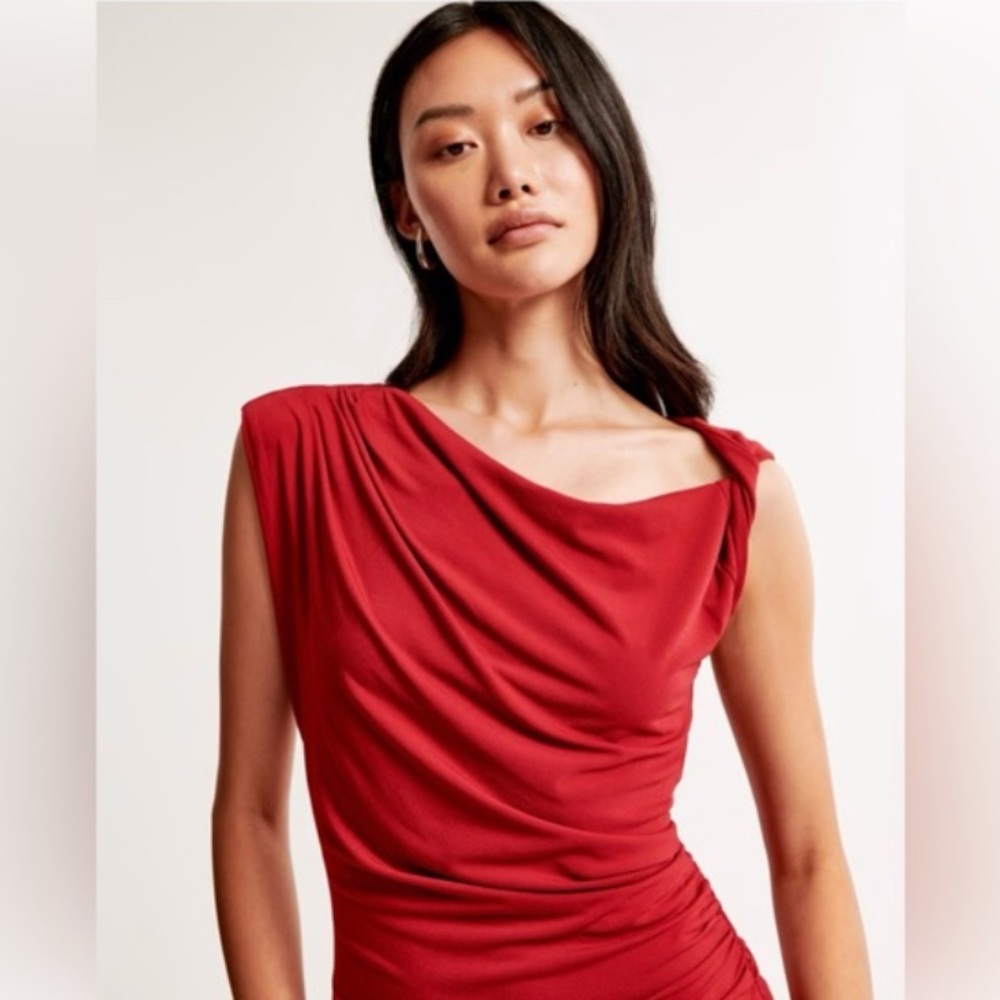 Abercrombie Asymmetrical Draped Red Maxi Dress NWT size M - Picture 3 of 6